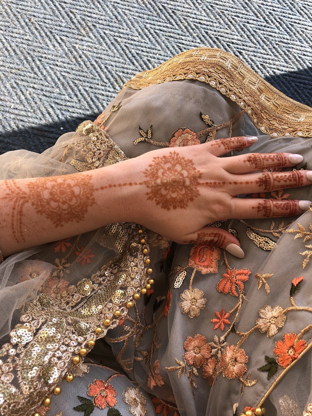 Vani Henna Artist | 7726 Redbud Ln, Niagara Falls, ON L2H 3S2, Canada | Phone: (647) 283-4109