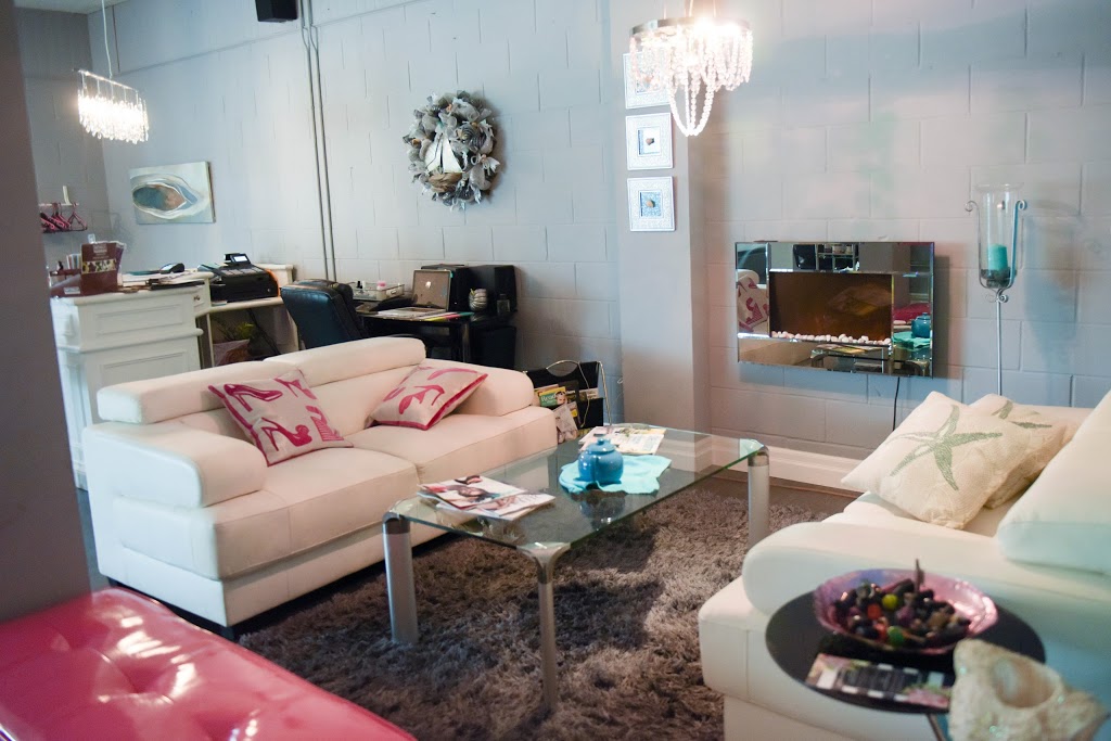 blu Harbour Beauty Bar | 206 Main St Suite 6, Port Stanley, ON N5L 1C3, Canada | Phone: (519) 782-4600