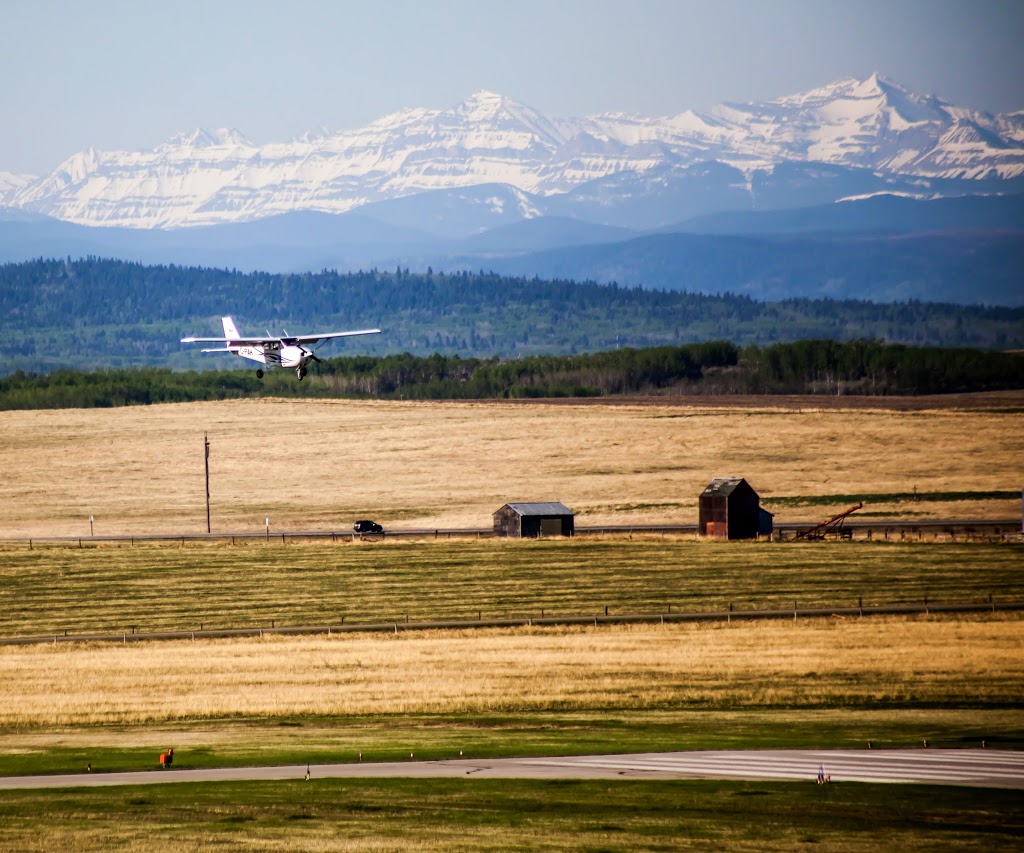 Springbank Air Training College | 132 MacLaurin Dr, Calgary, AB T3Z 3S4, Canada | Phone: (403) 288-7700