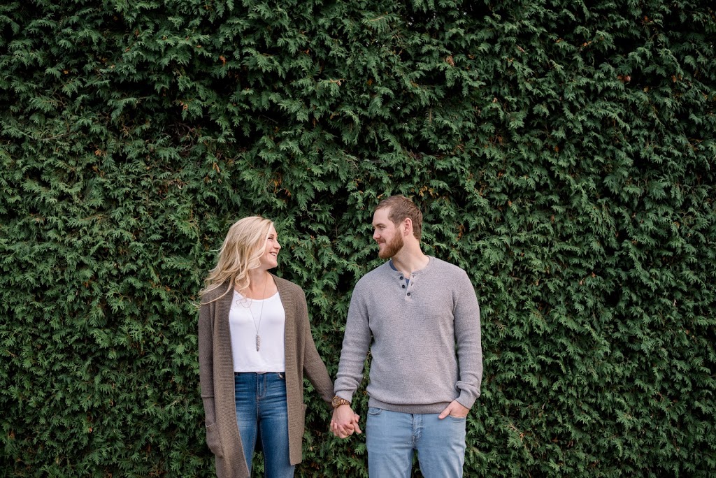 Jayne West Photo Co | 46 Morning Dew Dr, Brantford, ON N3R 3P2, Canada | Phone: (519) 771-2242