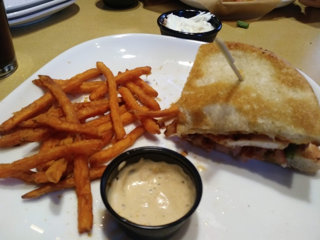 Boston Pizza | 1400 Exmouth St, Sarnia, ON N7S 3X9, Canada | Phone: (519) 542-7500