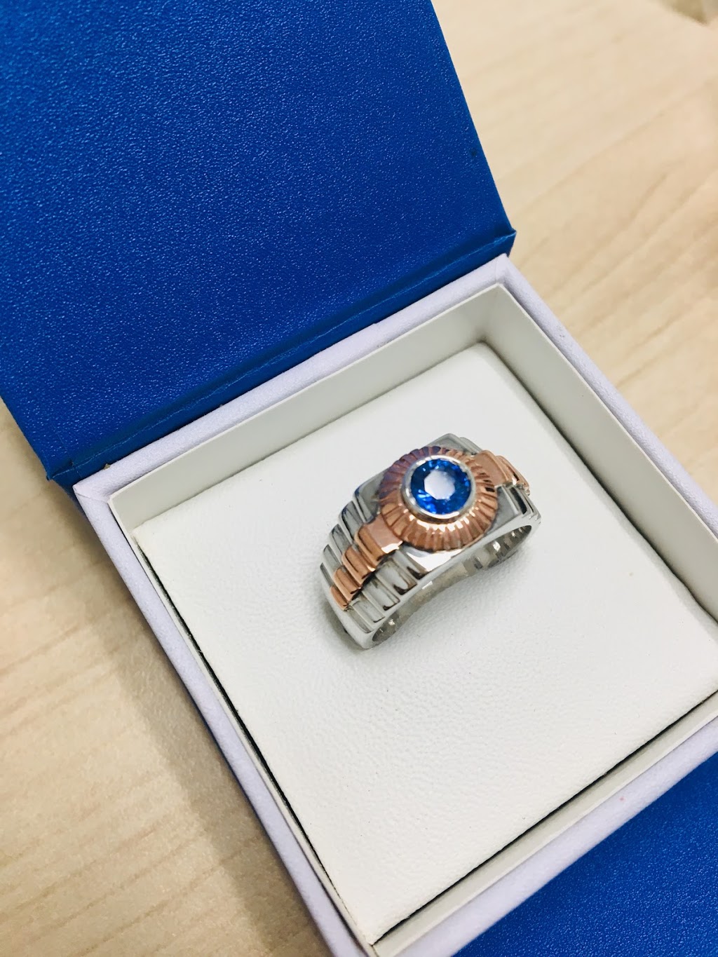 Royal Gems & Jewelleries | 289 Dundas St E, Mississauga, ON L5A 1X1, Canada | Phone: (647) 994-1715
