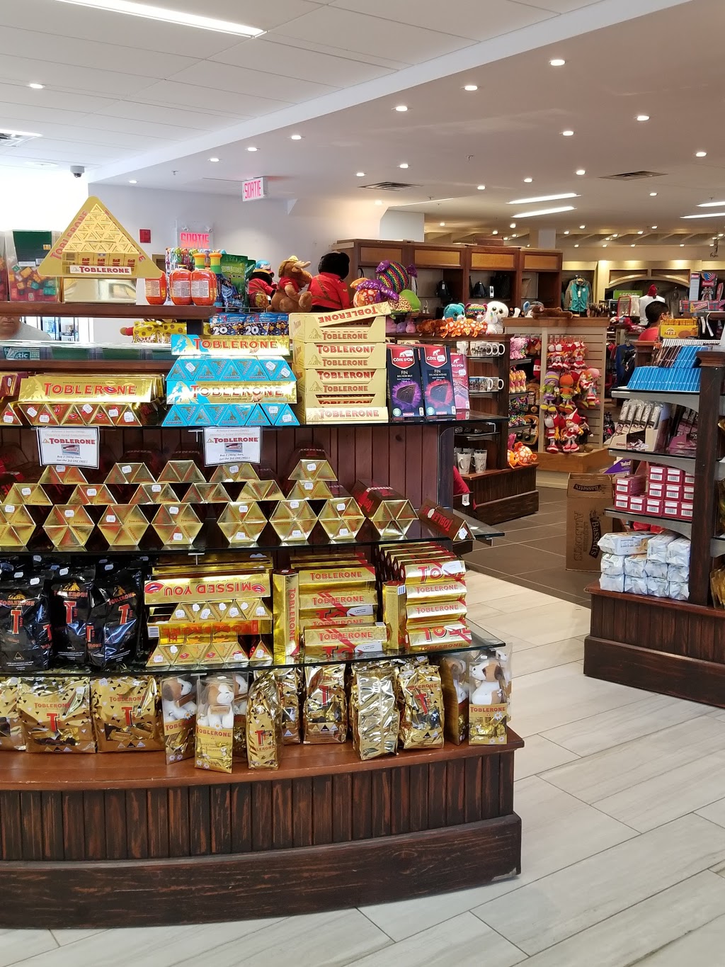 IGL Duty Free | 350, Autoroute 15, Saint-Bernard-de-Lacolle, QC J0J 1V0, Canada | Phone: (450) 246-2000
