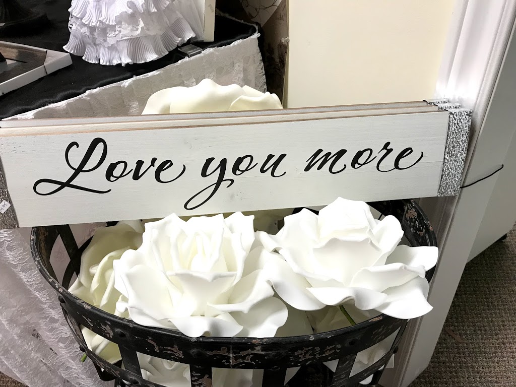Signature Weddings by Lisa | 4028 ON-6, Puslinch, ON N0B 2J0, Canada | Phone: (519) 835-1317