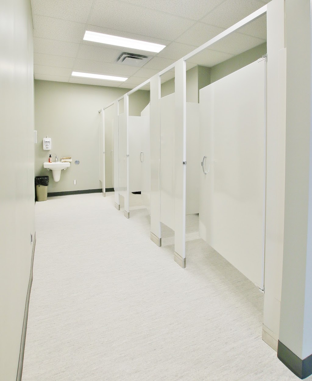 Manitoba X-Ray Clinic Medical Corporation | 3263 Portage Ave, Winnipeg, MB R3K 0W6, Canada | Phone: (204) 832-0273