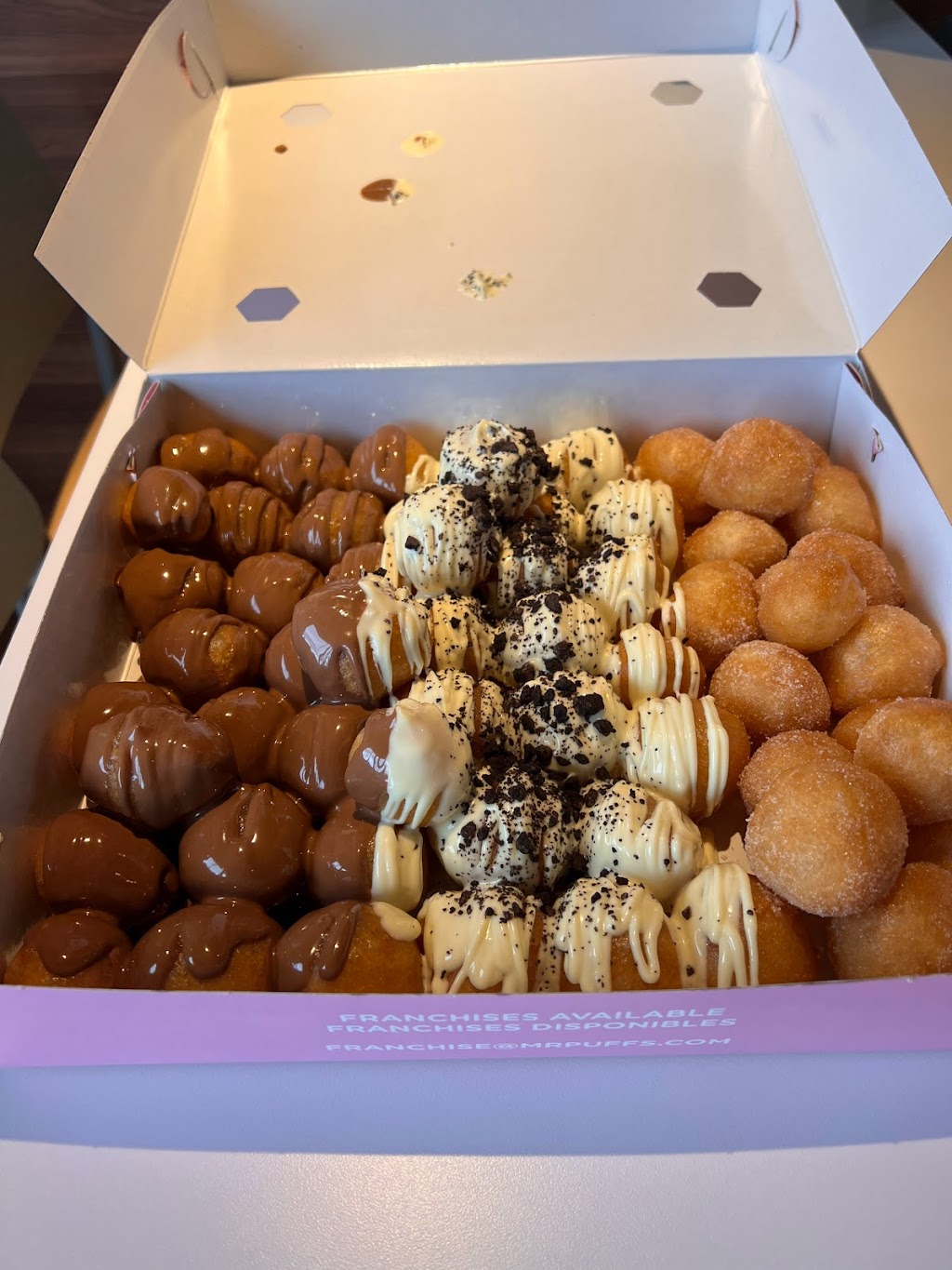 Mr. Puffs | 5640 Boulevard Robert-Bourassa, Laval, QC H7E 0A5, Canada | Phone: (450) 665-3725