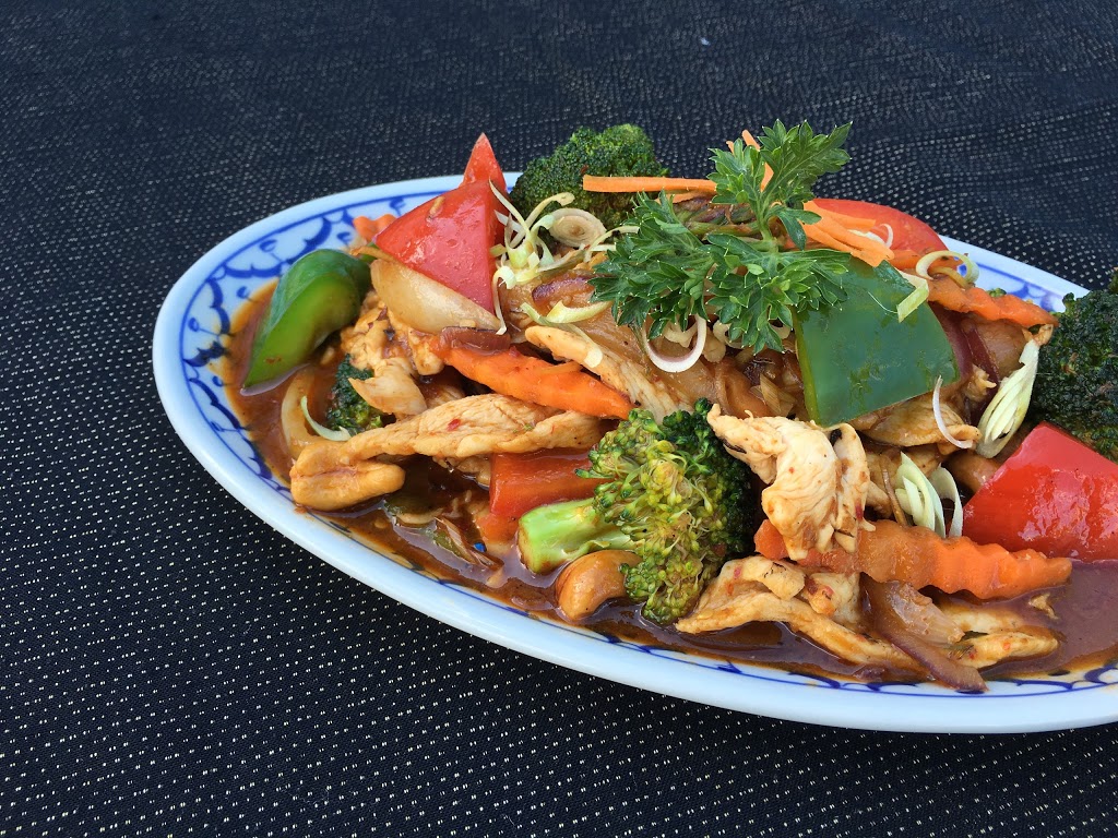 Thai Plate Restaurant | 179 Memorial Ave, Orillia, ON L3V 5X7, Canada | Phone: (705) 259-7250