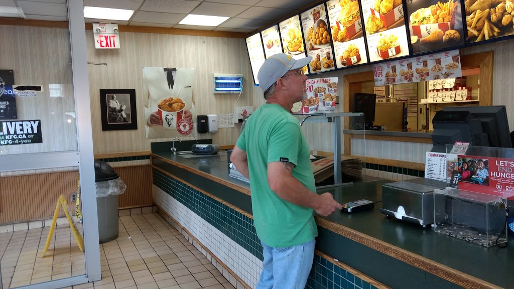 KFC | 655 Davis Dr, Newmarket, ON L3Y 2R2, Canada | Phone: (905) 895-3372