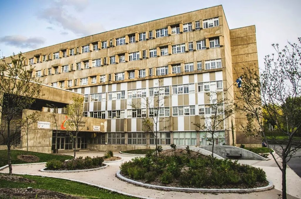 Calixa Lavallée Secondary School | 11411 Avenue Pelletier, Montréal-Nord, QC H1H 3J3, Canada | Phone: (514) 328-3250