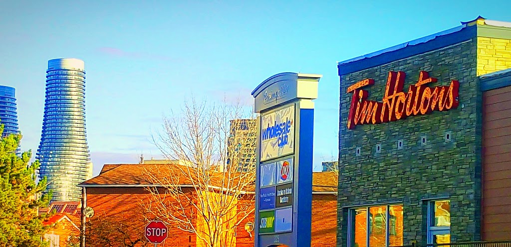 Tim Hortons | 325 Central Pkwy W, Mississauga, ON L5B 3X9, Canada | Phone: (905) 804-1764