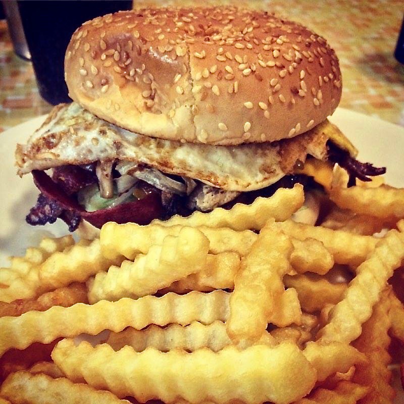 ParkCrest Diner | 5901 Broadway, Burnaby, BC V5B 2X9, Canada | Phone: (604) 293-1633