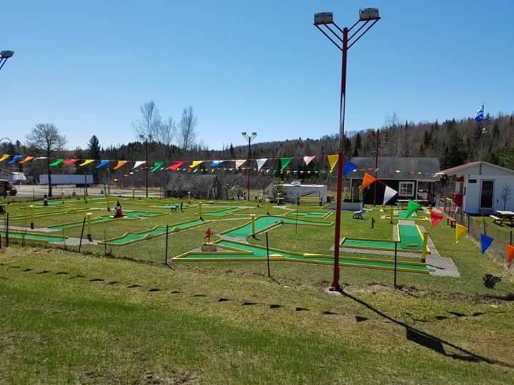 Mini Putt Ste-Béatrix | 5 Av. Alain, Sainte-Béatrix, QC J0K 1Y0, Canada | Phone: (450) 365-0626