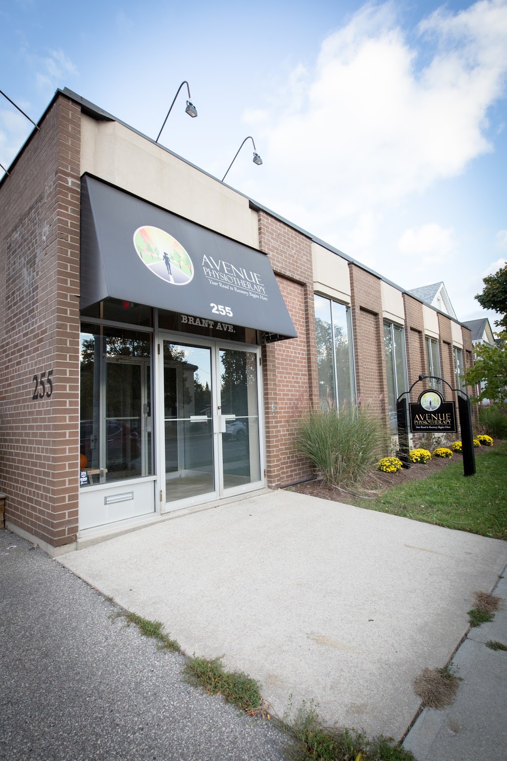 Avenue Physiotherapy | 255 Brant Ave, Brantford, ON N3T 3J4, Canada | Phone: (519) 304-8330