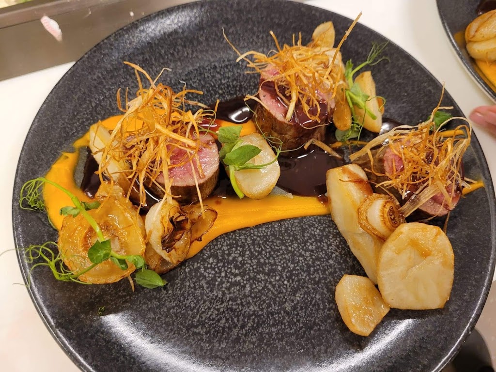 Auberge La Rosepierre | 66 Rue Principale, Grandes-Bergeronnes, QC G0T 1G0, Canada | Phone: (418) 232-6543