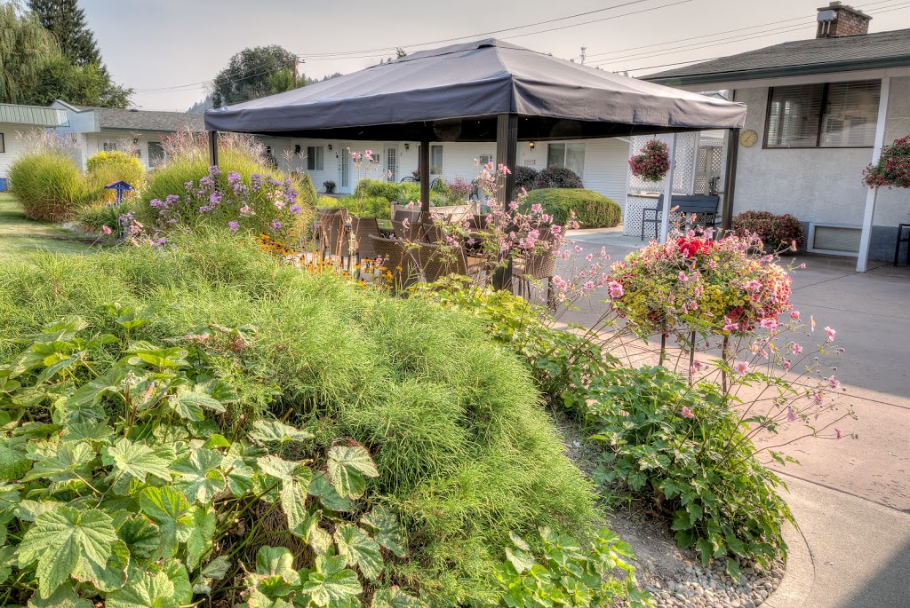 Highlands Retirement Residence The | 400 Snowsell St N, Kelowna, BC V1V 2C7, Canada | Phone: (250) 763-7265