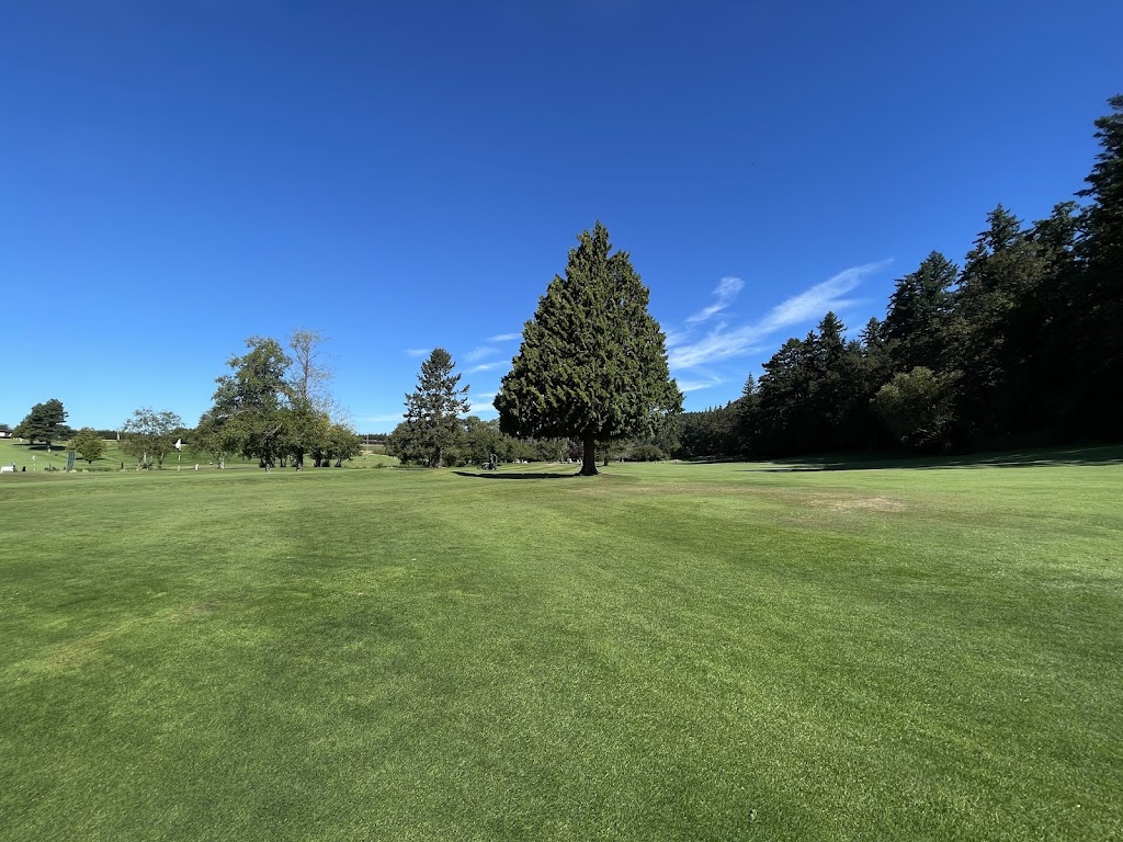 Mount Douglas Golf Course | 4225 Blenkinsop Rd, Victoria, BC V8X 2C3, Canada | Phone: (250) 477-8314
