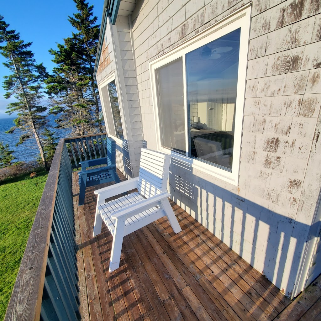 Cliffside Inn | 11561 Shore Rd, Murray River, PE C0A 1W0, Canada | Phone: (289) 922-8789