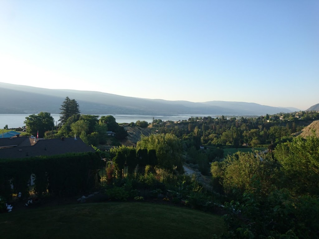 Blue Iris B and B | 7311 Switchback Rd, Summerland, BC V0H 1Z6, Canada | Phone: (250) 494-7311