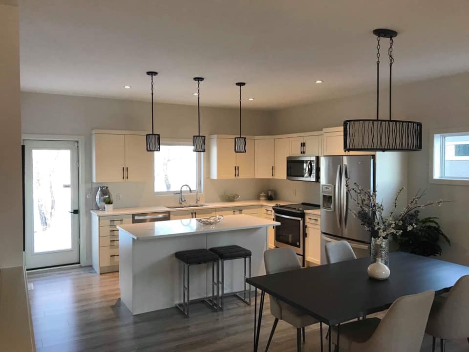 Mr Canucks Painting & Woodfinishing | 259 Melbourne Ave, Winnipeg, MB R2K 1A7, Canada | Phone: (204) 229-1831