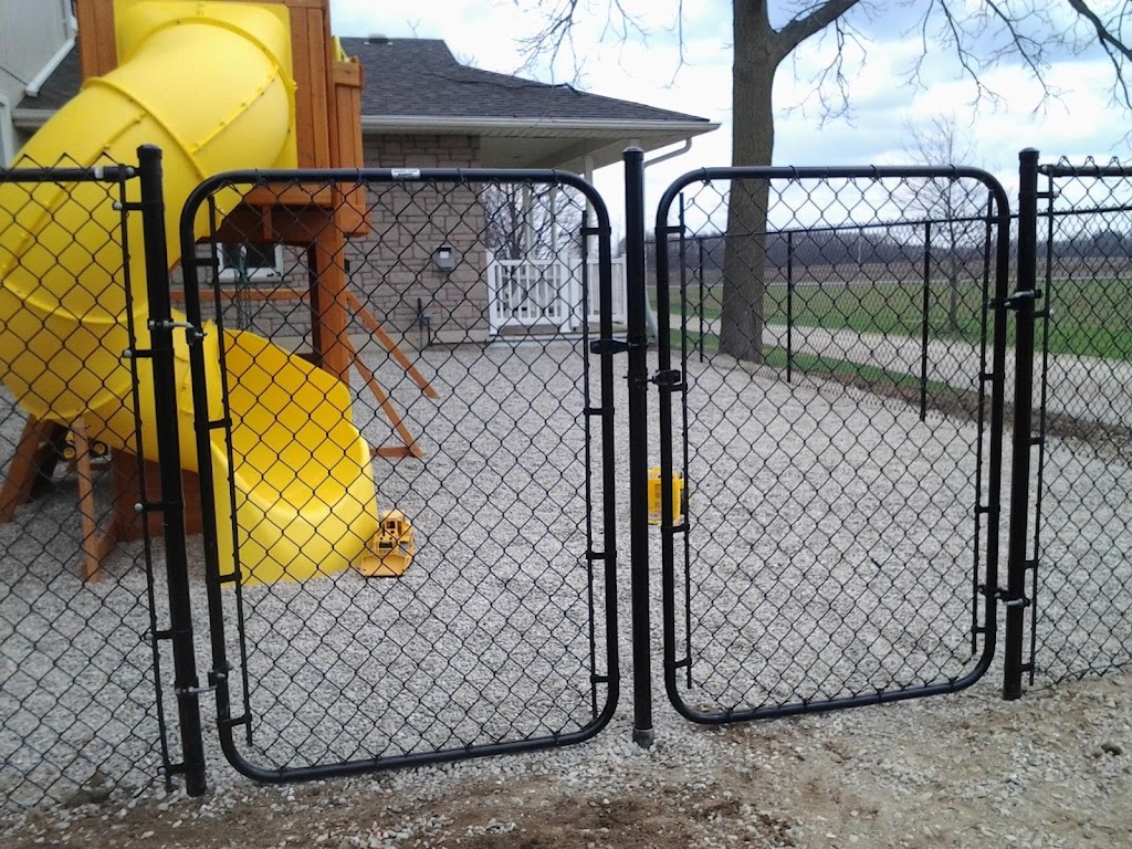 Flawless Fence & Deck | 751 Grosvenor St, Woodstock, ON N4S 5G5, Canada | Phone: (519) 537-2954