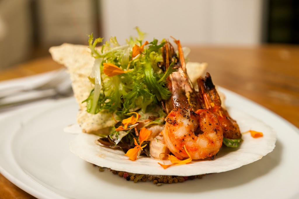 Kettle Creek Inn & Restaurant | 216 Joseph St, Port Stanley, ON N5L 1C4, Canada | Phone: (519) 782-3388