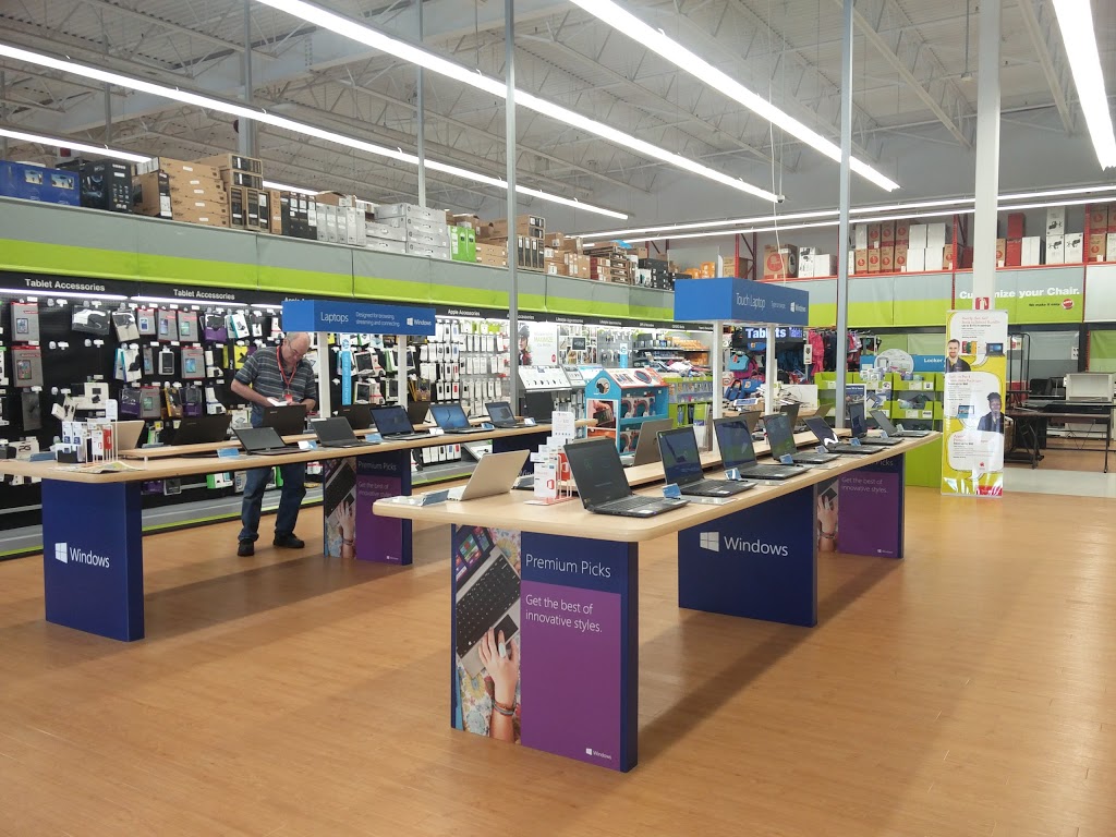 Staples | 10136 King George Blvd, Surrey, BC V3T 2W4, Canada | Phone: (604) 582-6789