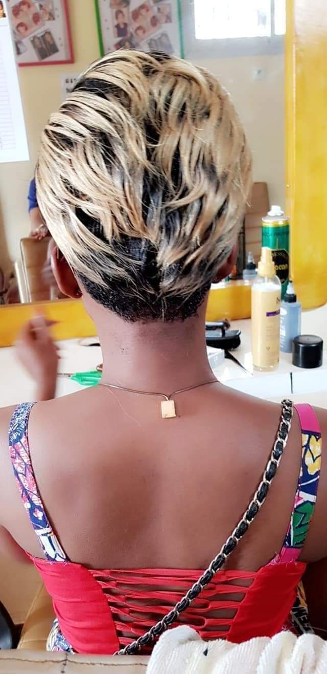 Afro Coiffure | 3828 Boulevard Saint-Martin O, Laval, QC H7T 1B2, Canada | Phone: (514) 272-7077
