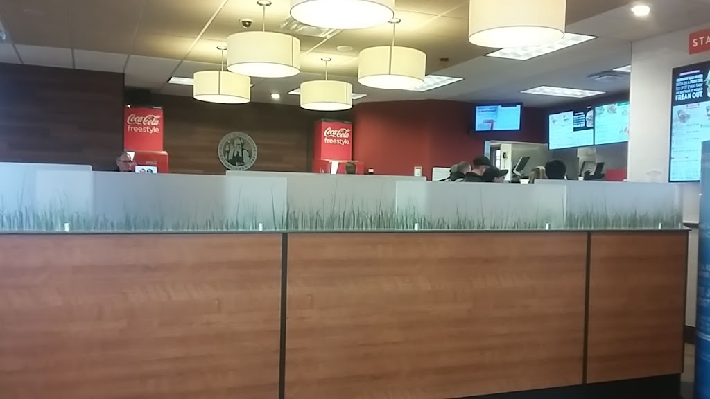 Wendys | 1124 Chemong Rd Rr #1, Peterborough, ON K9J 6X2, Canada | Phone: (705) 745-7629