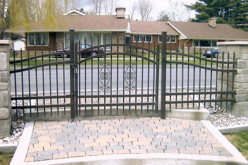 Clôtures Raymond Inc | 485 Boulevard Edgar Archambault, Rivière-Beaudette, QC J0P 1R0, Canada | Phone: (450) 424-3820