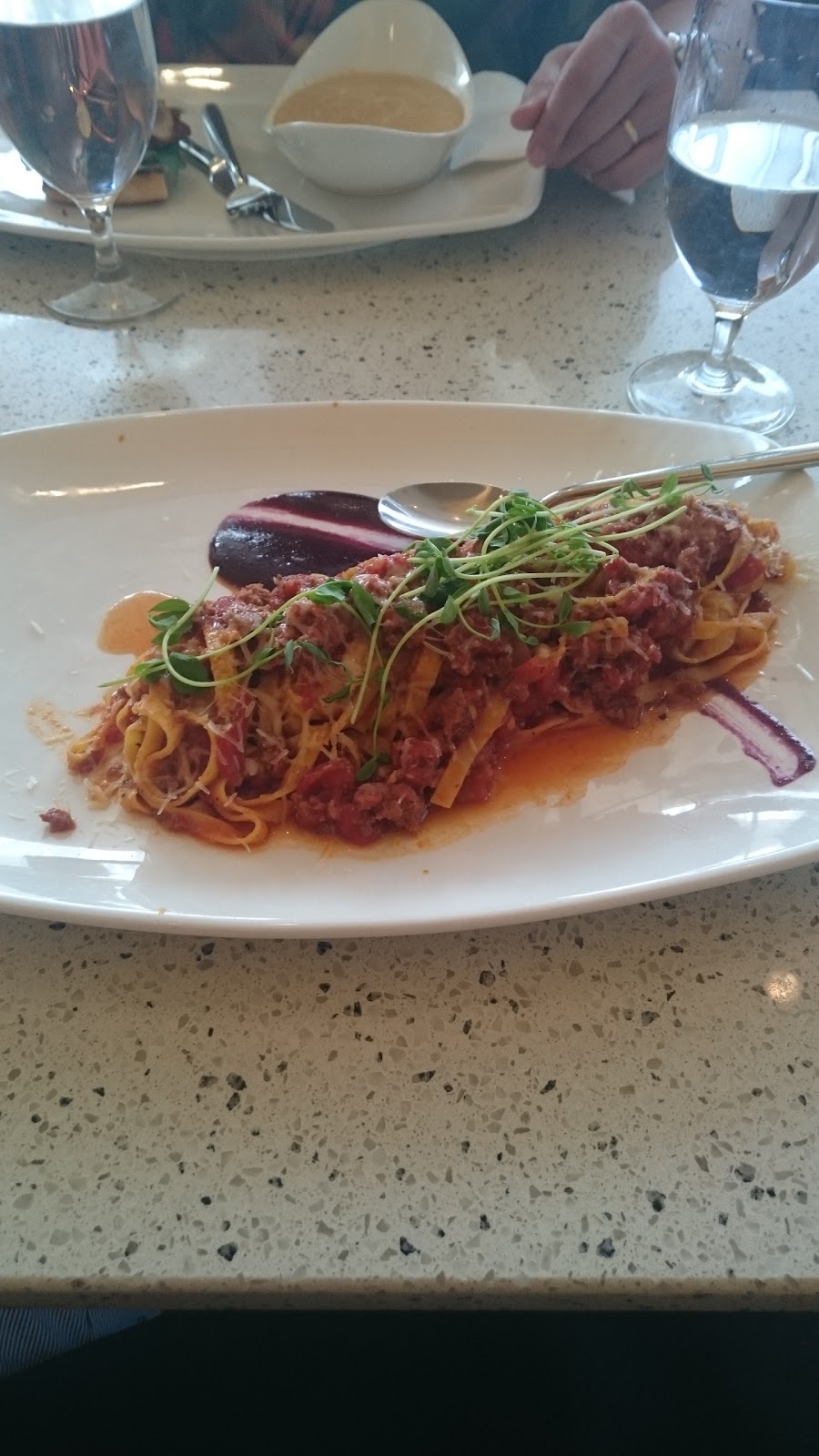 Bistro Boréal | 100 Rue Laurier, Gatineau, QC K1A 0M8, Canada | Phone: (819) 776-7009