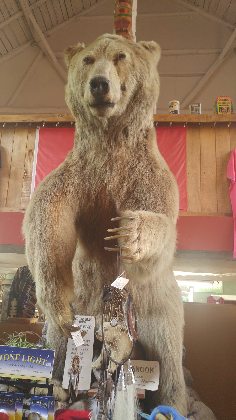 Handicraft House Trading Post | 766 Hwy 6, Wiarton, ON N0H 2T0, Canada | Phone: (519) 534-1777