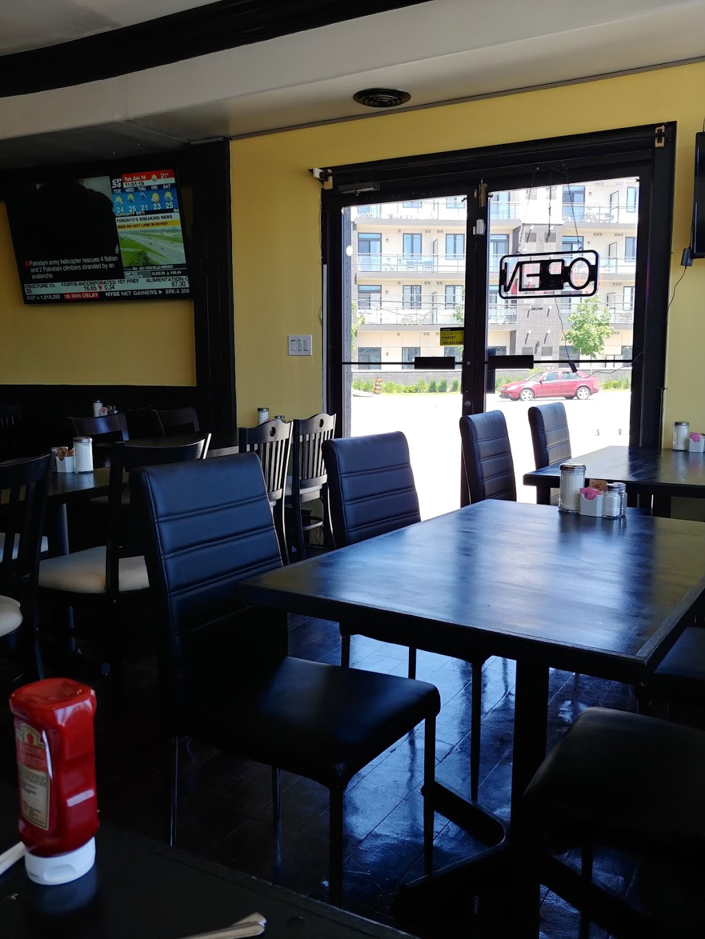 Victoria All Day Grill | 646 Danforth Rd, Scarborough, ON M1K 1G2, Canada | Phone: (416) 266-0101