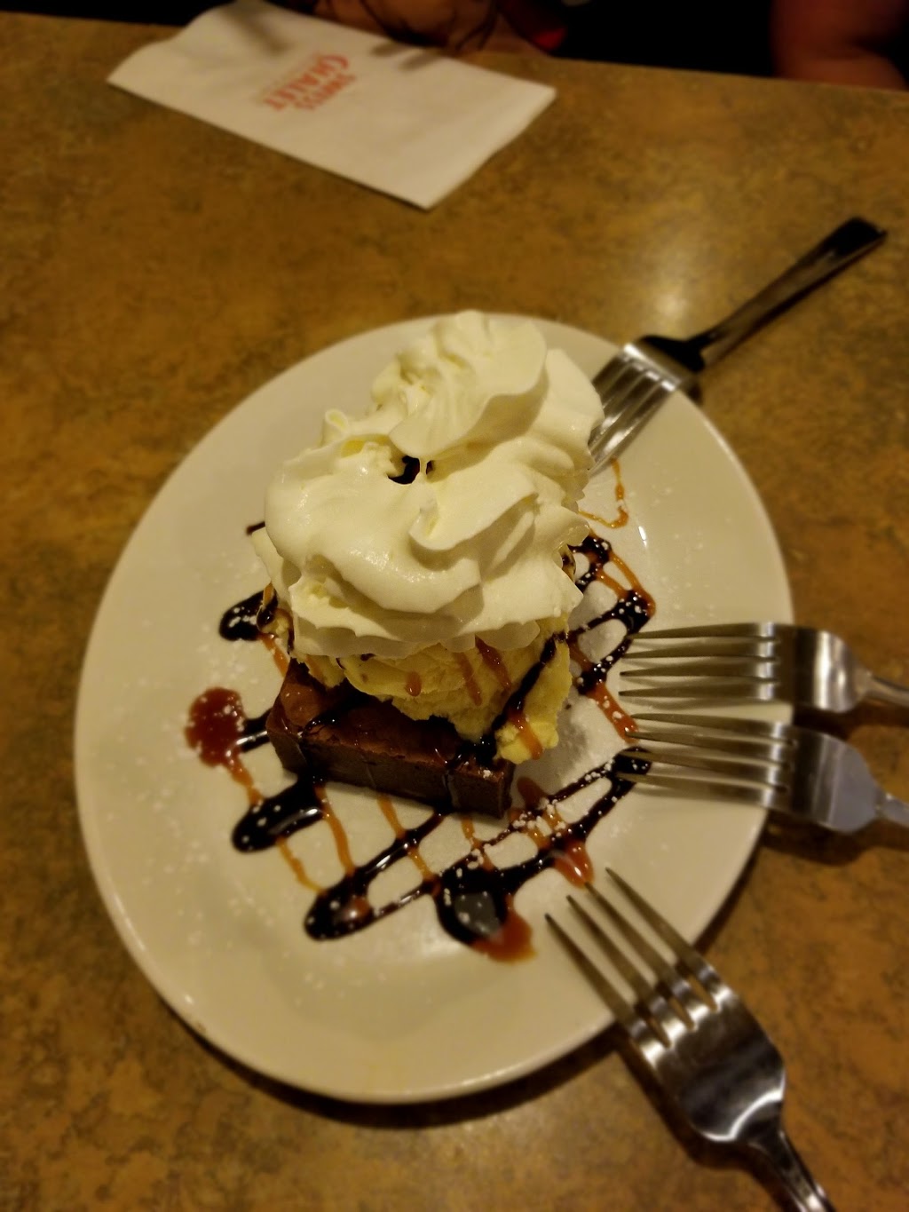 Swiss Chalet Rotisserie & Grill | 140 St Albert Trail Unit 700, St. Albert, AB T8N 7C8, Canada | Phone: (780) 458-5313