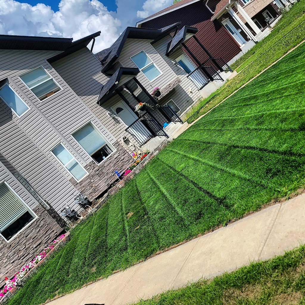 4 Seasons Lawn & Snow | 5001 Broadway Ave, Blackfalds, AB T0M 0J0, Canada | Phone: (403) 396-1142