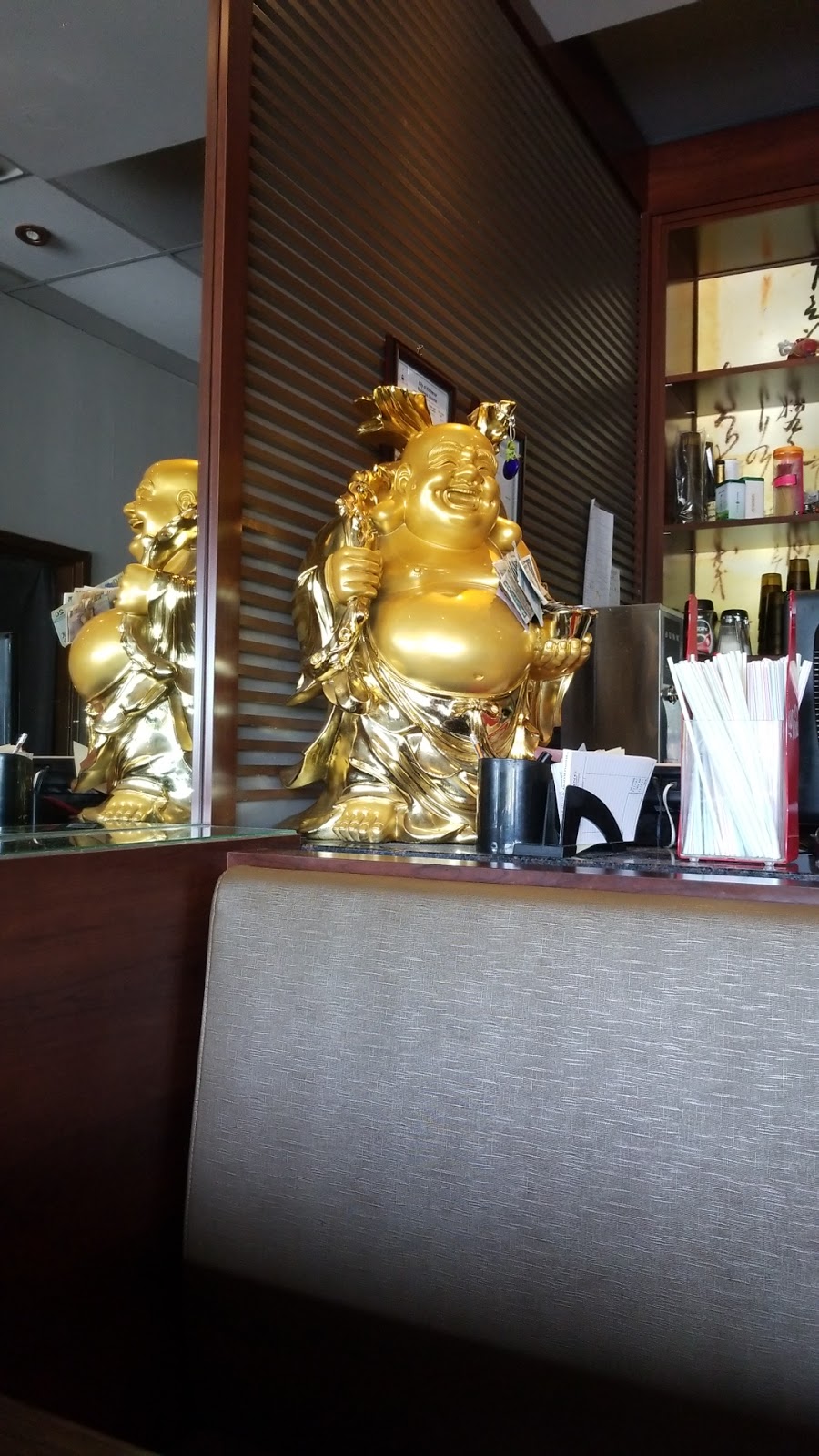 Hong Kong Seafood Restaurant | 700 Strasburg Rd, Kitchener, ON N2E 2M2, Canada | Phone: (519) 743-2900