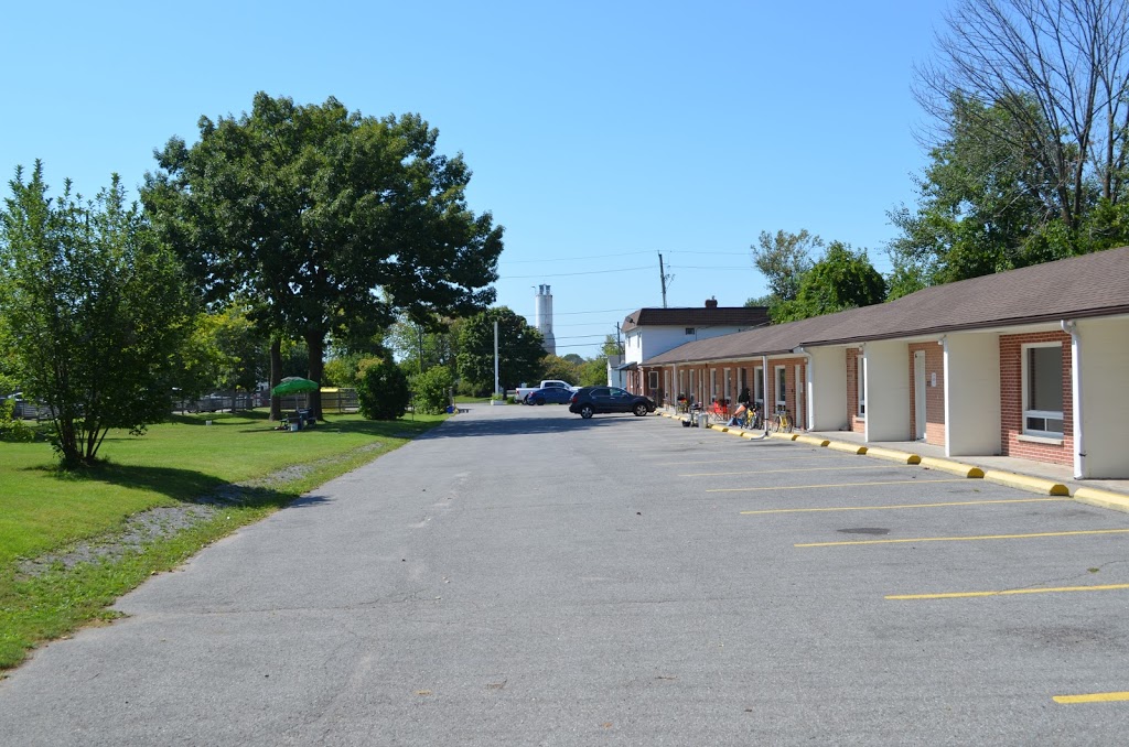 Studio 1 Motel | 1144 Division St, Cobourg, ON K9A 4J9, Canada | Phone: (905) 372-5533
