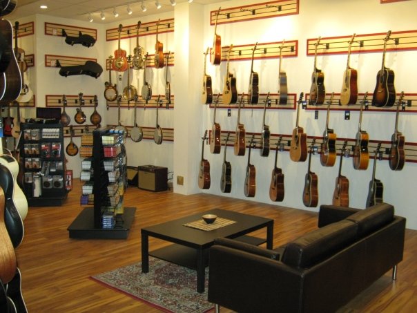 Long & McQuade Musical Instruments | 9219 28 Ave NW, Edmonton, AB T6N 1N1, Canada | Phone: (780) 432-0102