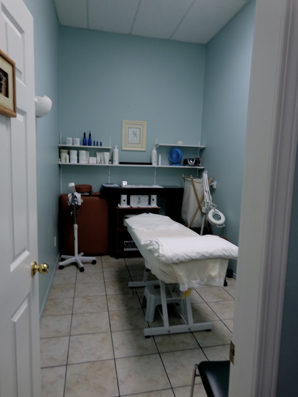 Headstart at Body & Sol Spa | 2601 Skaha Lake Rd #105, Penticton, BC V2A 6E8, Canada | Phone: (250) 490-8515