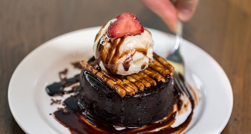 Paramount Fine Foods | 1090 Don Mills Rd, North York, ON M3C 3R6, Canada | Phone: (647) 352-9333