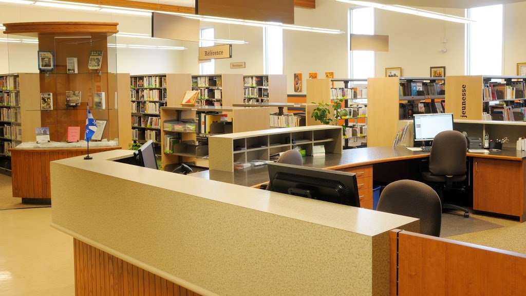 Library De Berthierville | 840 Rue Giroux, Berthierville, QC J0K 1A0, Canada | Phone: (450) 836-7035 ext. 4022