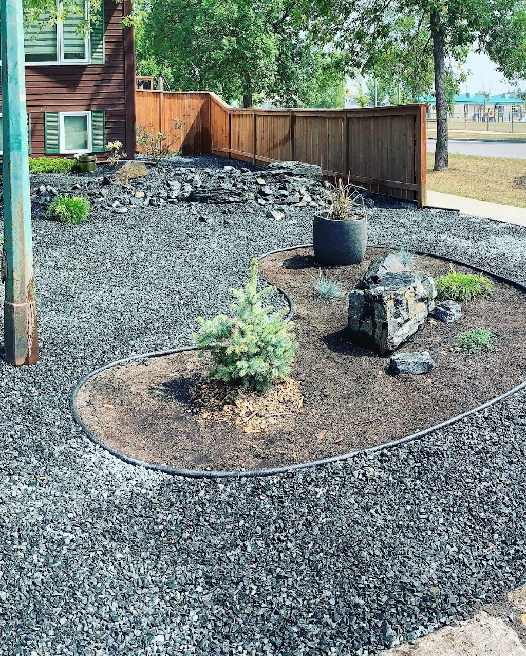 Bulger Brothers Landscape | 7 Leeward Pl, Winnipeg, MB R3X 1M6, Canada | Phone: (204) 782-0313