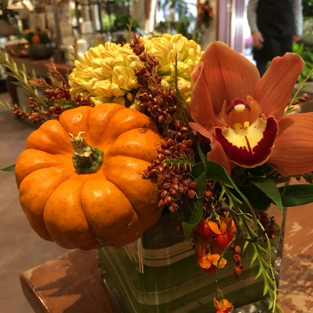 Vanderfleet Flowers Florist | 270 The Kingsway, Etobicoke, ON M9A 3T7, Canada | Phone: (416) 234-0550