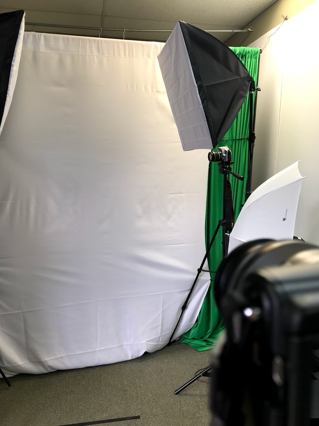 EZ Print And Passport Photos | 1200 37 St SW #45, Calgary, AB T3C 1S2, Canada | Phone: (403) 249-1220