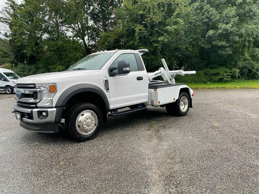 Victoria Towing Service | 3833 Cadboro Bay Rd, Victoria, BC V8N 4G1, Canada | Phone: (778) 403-7442