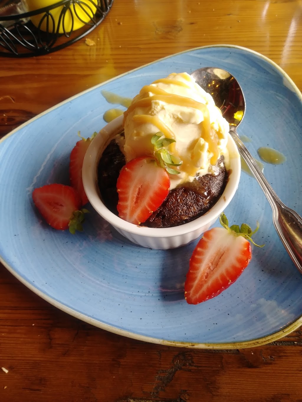 Tailwinds Bar & Grill | Ramara, ON L3V 6H6, Canada | Phone: (705) 325-1020