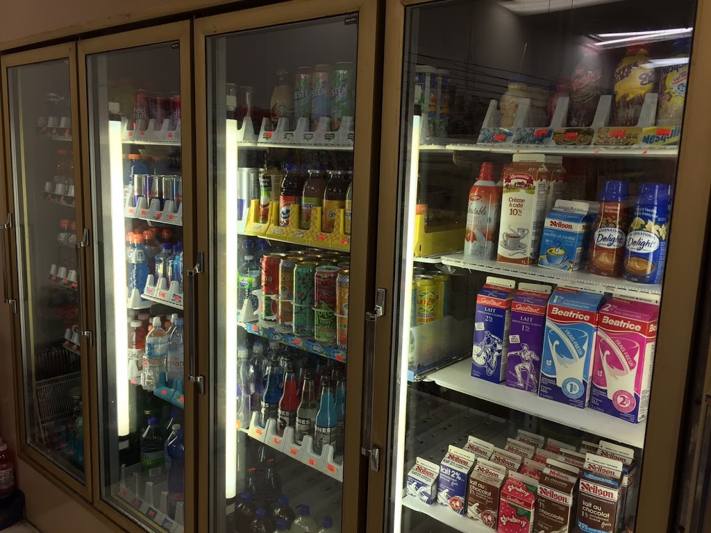 Upper Middle Convenience Store | 1534 Queensbury Crescent, Oakville, ON L6H 4G5, Canada | Phone: (905) 849-1139