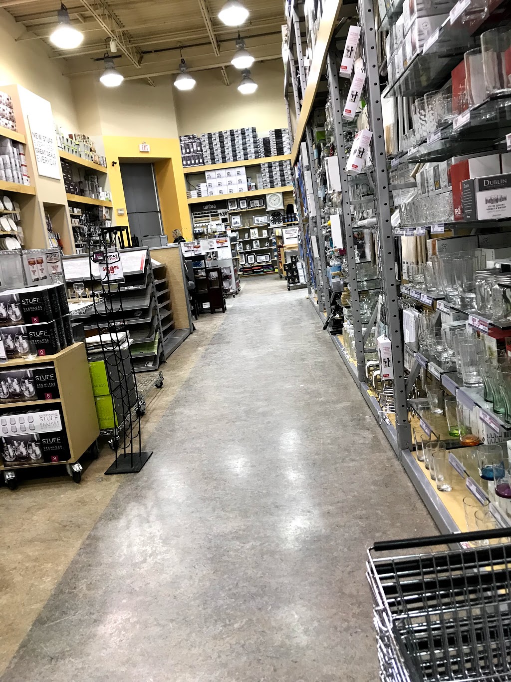 Kitchen Stuff Plus | 250 The East Mall, Etobicoke, ON M9B 3Y8, Canada | Phone: (416) 236-5763