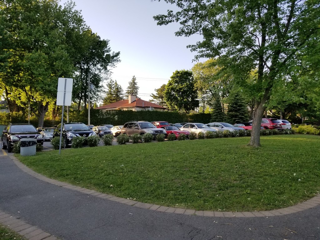 Parc-école des Chênes | 355 Rue les Érables, Laval, QC H7R 1A3, Canada | Phone: (450) 978-8000