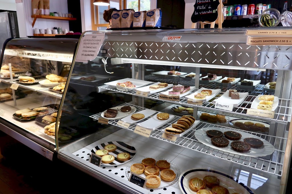Le Comptoir Gourmand / Pâtisserie, café & comptoir-lunch | 52 Av. Morel, Kamouraska, QC G0L 1M0, Canada | Phone: (418) 894-4615