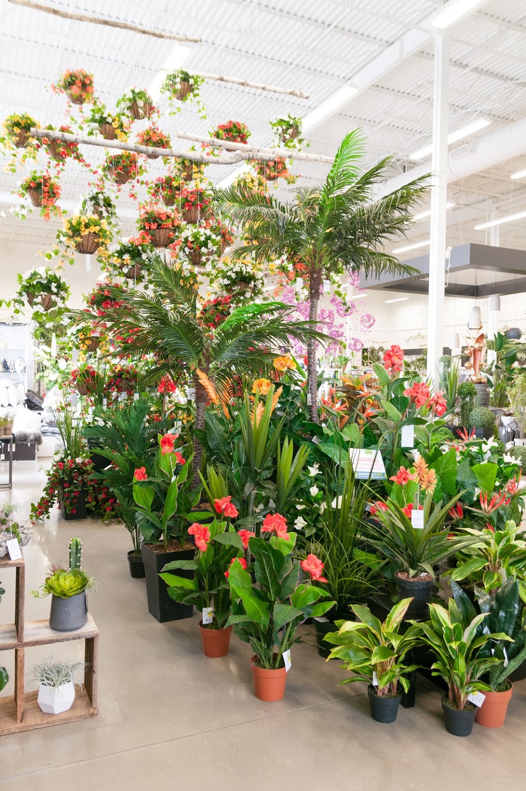 Véronneau decorations - Laval | 2965 Boulevard le Corbusier, Laval, QC H7L 3M3, Canada | Phone: (450) 680-1989